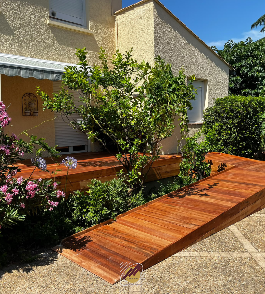 Terrasse en bois exotique à Nîmes : une réalisation pensée pour le confort et l’accessibilité